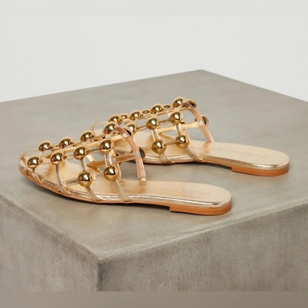 BCBGMaxAzria turn every